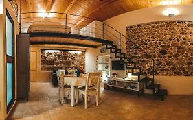 Hillary'S Loft